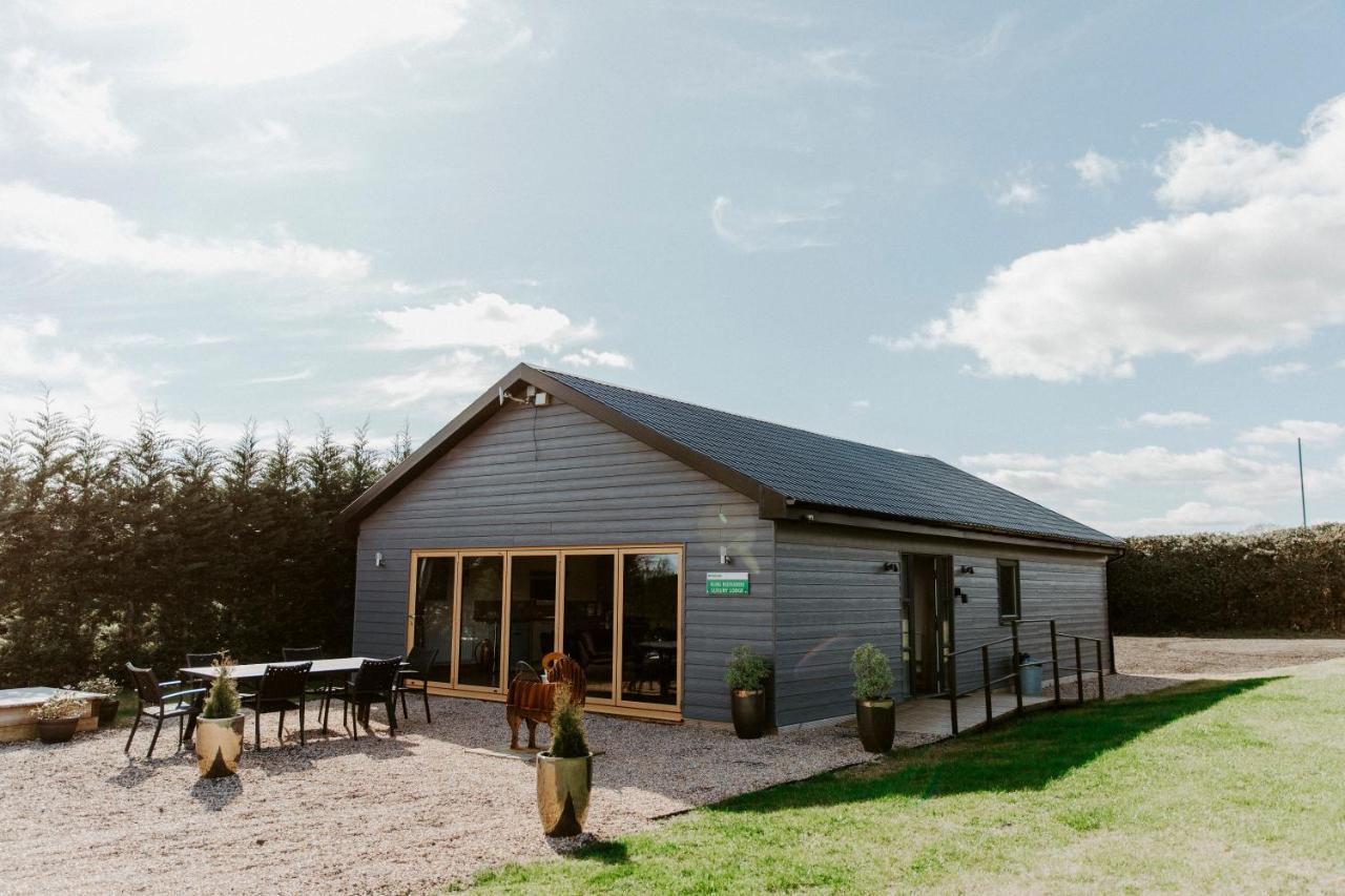 King Richard'S Luxury Lodge - Sleeps Up To 8 ,Dog Friendly ,Near Sherwood Forest At Fairview Farm In Nottingham Set In 88 Acres And Great For Groups,Family Gatherings,Corporate Events Eksteriør bilde