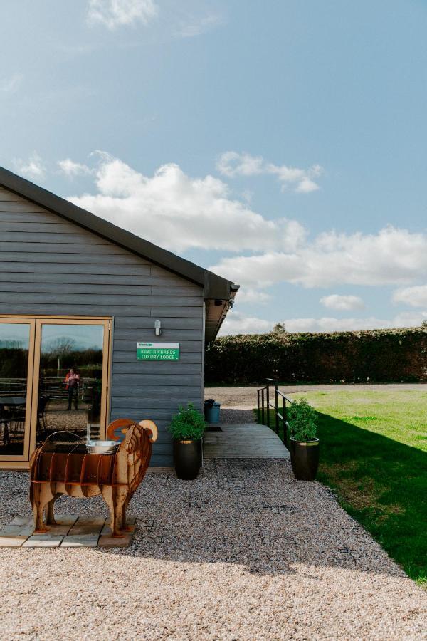 King Richard'S Luxury Lodge - Sleeps Up To 8 ,Dog Friendly ,Near Sherwood Forest At Fairview Farm In Nottingham Set In 88 Acres And Great For Groups,Family Gatherings,Corporate Events Eksteriør bilde