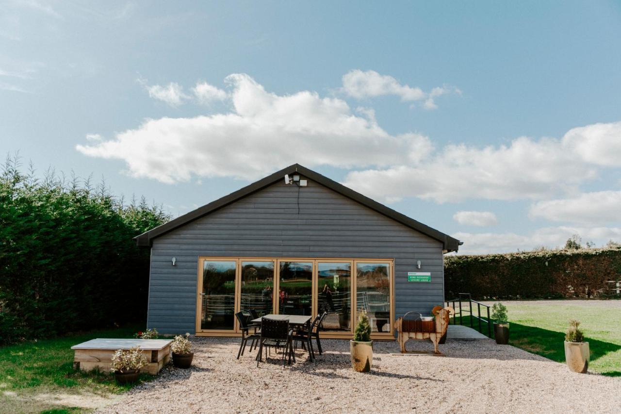King Richard'S Luxury Lodge - Sleeps Up To 8 ,Dog Friendly ,Near Sherwood Forest At Fairview Farm In Nottingham Set In 88 Acres And Great For Groups,Family Gatherings,Corporate Events Eksteriør bilde