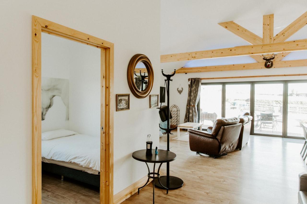 King Richard'S Luxury Lodge - Sleeps Up To 8 ,Dog Friendly ,Near Sherwood Forest At Fairview Farm In Nottingham Set In 88 Acres And Great For Groups,Family Gatherings,Corporate Events Eksteriør bilde