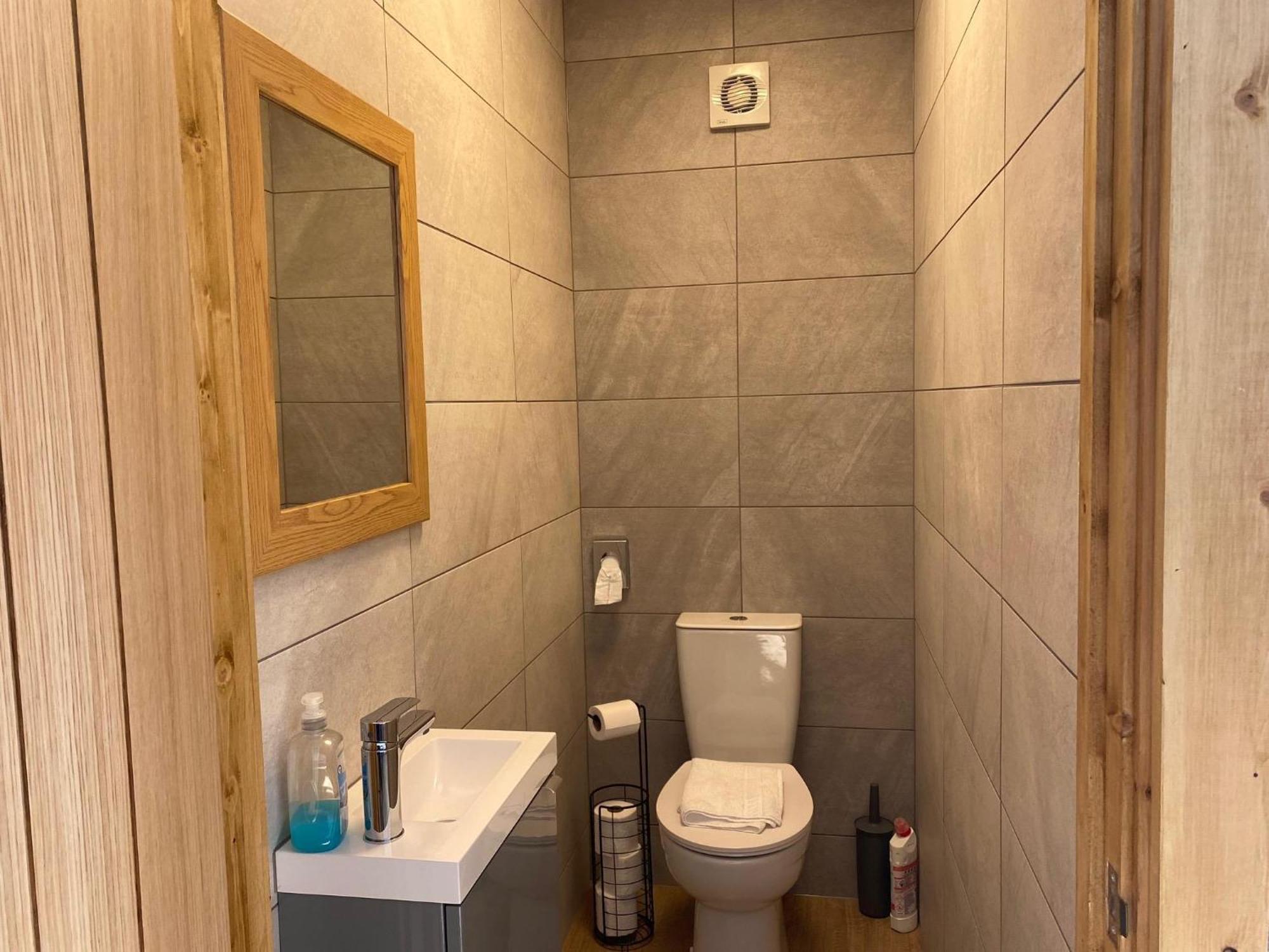 King Richard'S Luxury Lodge - Sleeps Up To 8 ,Dog Friendly ,Near Sherwood Forest At Fairview Farm In Nottingham Set In 88 Acres And Great For Groups,Family Gatherings,Corporate Events Eksteriør bilde
