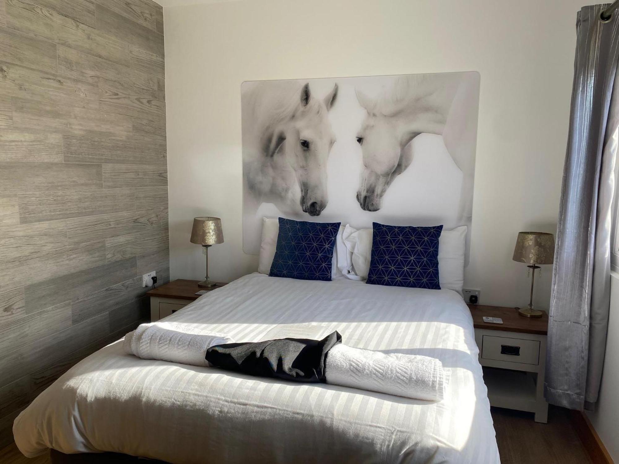 King Richard'S Luxury Lodge - Sleeps Up To 8 ,Dog Friendly ,Near Sherwood Forest At Fairview Farm In Nottingham Set In 88 Acres And Great For Groups,Family Gatherings,Corporate Events Eksteriør bilde